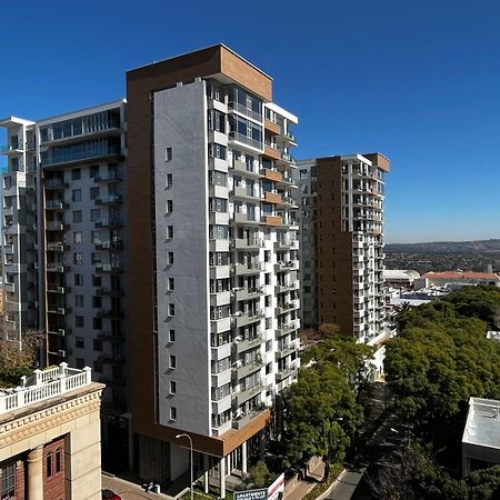 The Serviced Apartment Collection At The Tyrwhitt Rosebank Johannesburg Buitenkant foto