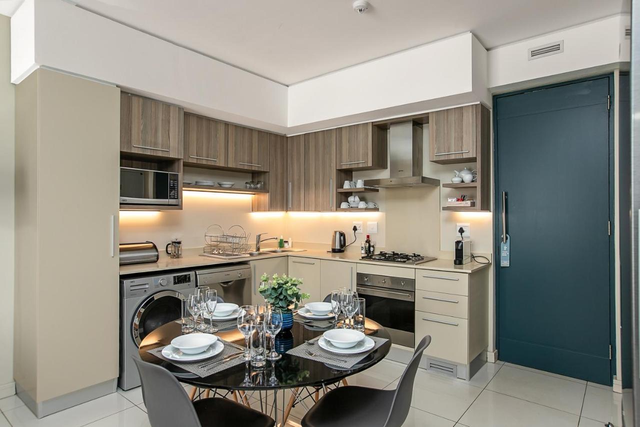 The Serviced Apartment Collection At The Tyrwhitt Rosebank Johannesburg Buitenkant foto