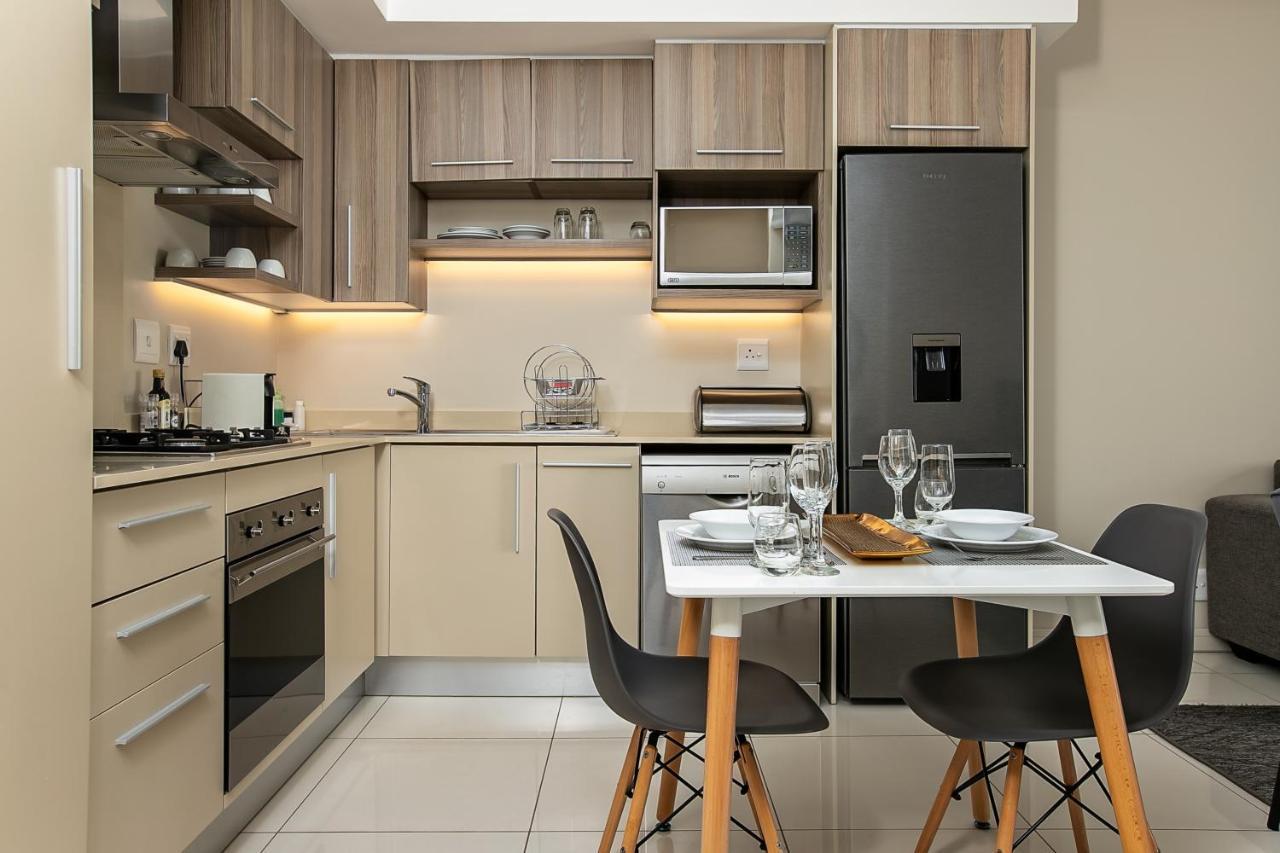 The Serviced Apartment Collection At The Tyrwhitt Rosebank Johannesburg Buitenkant foto